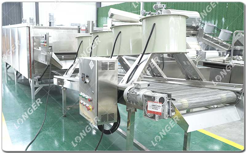 Cara Memanggang Dan Mengasinkan Kacang Mete Mentah Di Pabrik.jpg